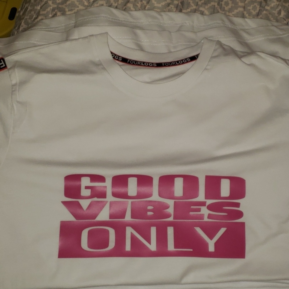 Good Vibes Only Tee Shirt